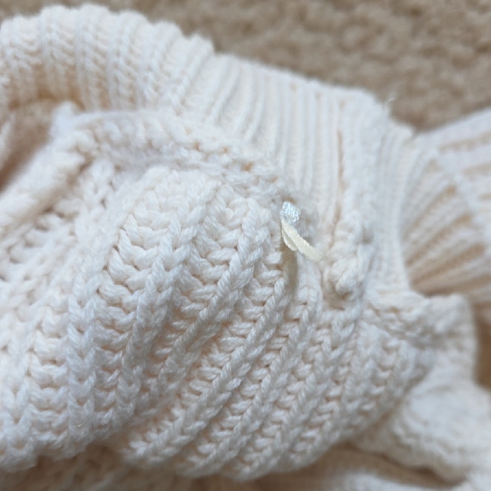 Off-Shoulder Ribbed Knit Sweater - Picture 5 of 5